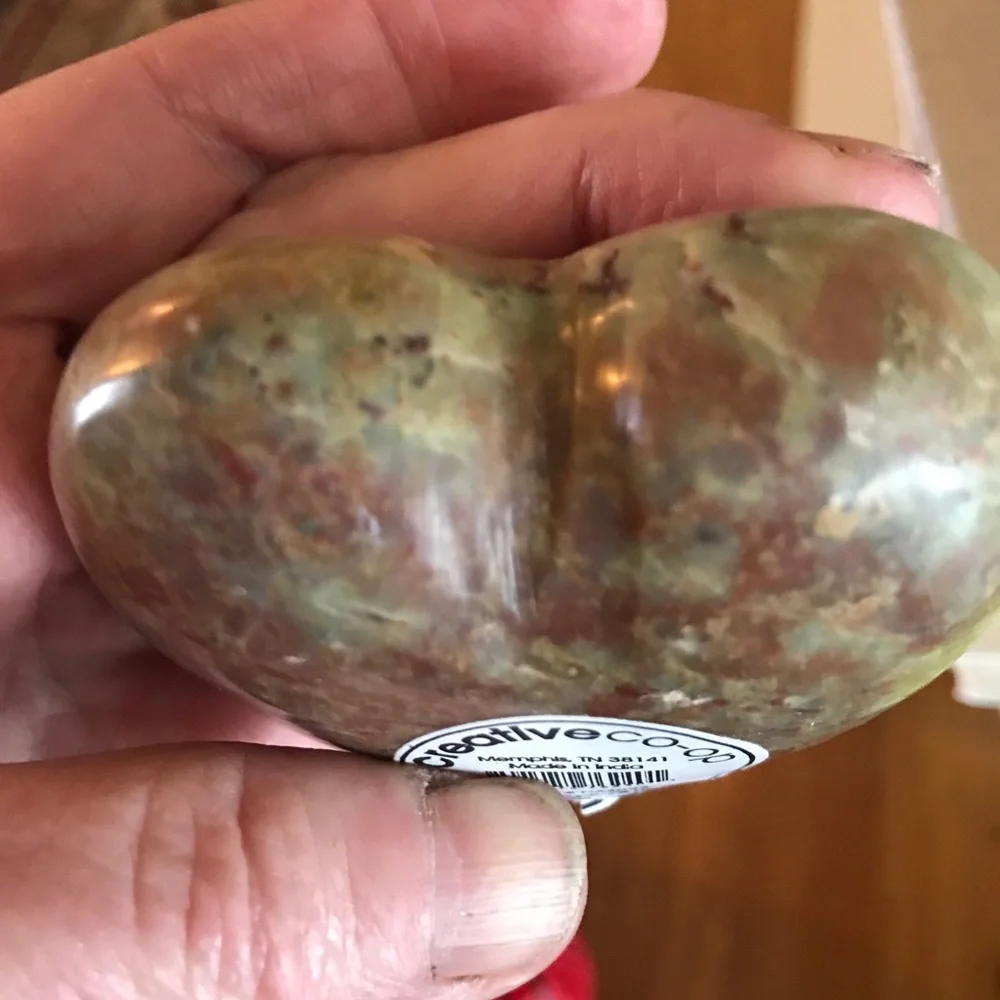 Soapstone heart shaped paperweight - Picture 11 of 12